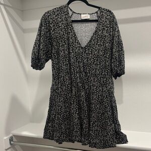 Universal Thread Black and White Patterned Top